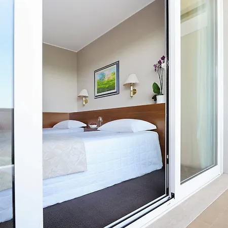 Hotel Des Bains Terme 4*