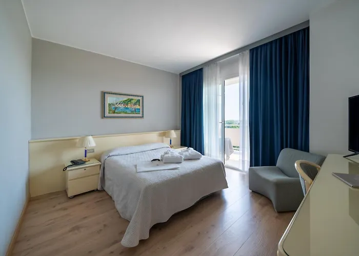 Hotel Des Bains Terme 4*